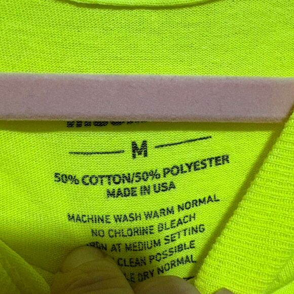 Beyond Wonderland white rabbit neon yellow Long Sleeve size: medium - Picture 2 of 2